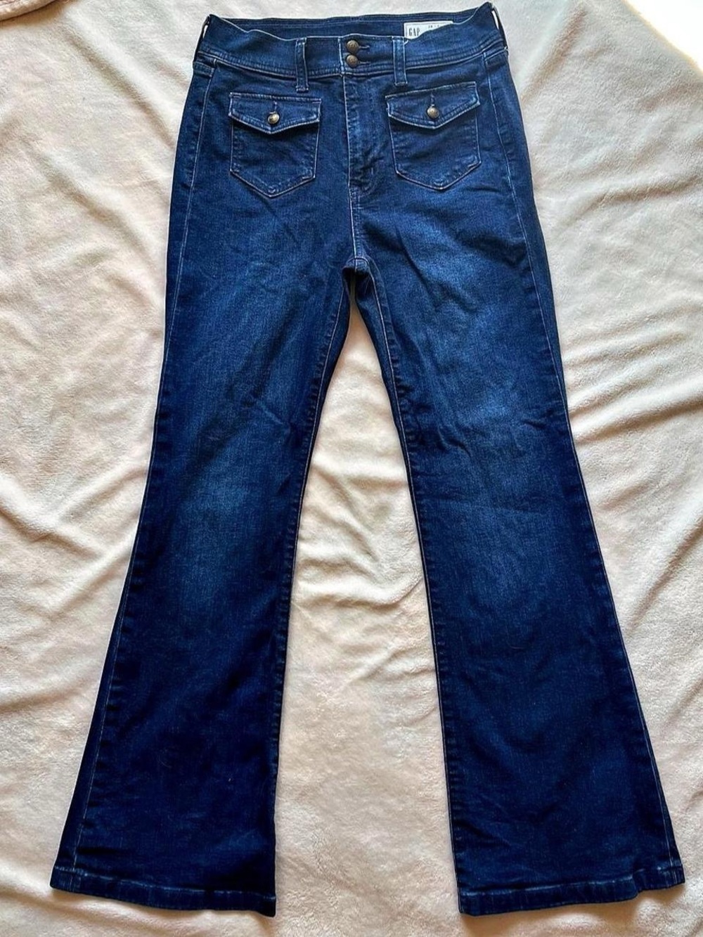 GAP 70s Flare high rise dark wash jeans / size 6/28